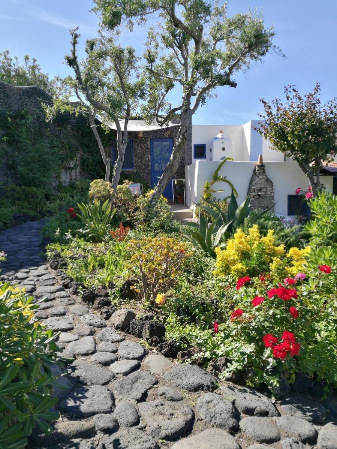 La Rosamarina Hotel Stromboli Exterior photo